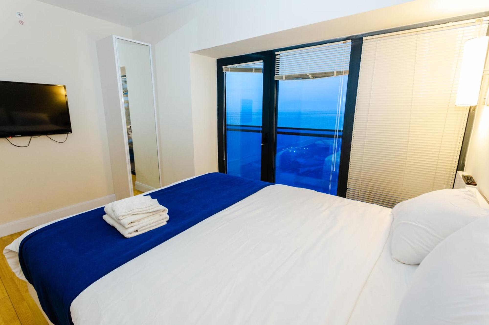 Orbi City Sea View 巴统 外观 照片
